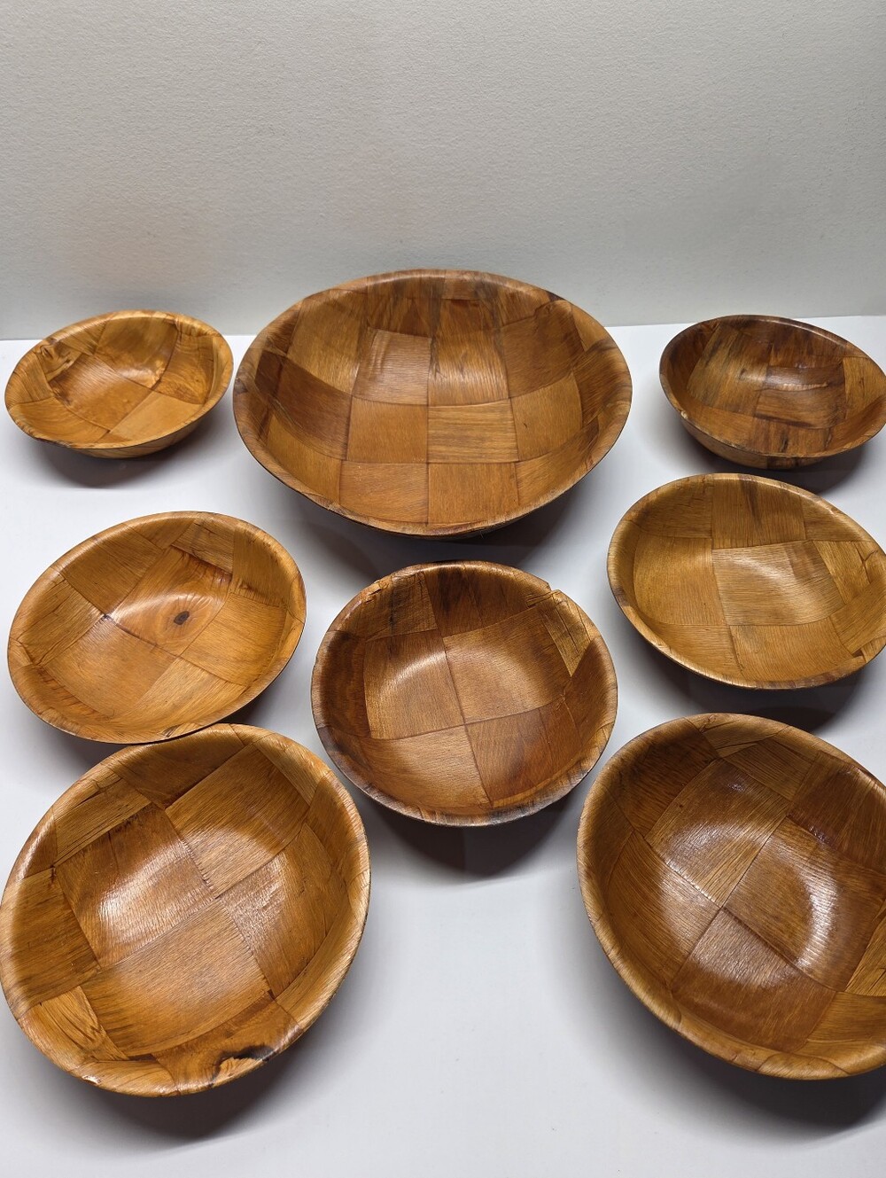 Retro 1970s/1980s Checkered Pressed Wood Salad & Snack Bowl Set Woven (8-Pc)